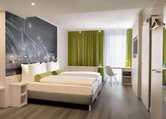 Super 8 by Wyndham Mainz Zollhafen